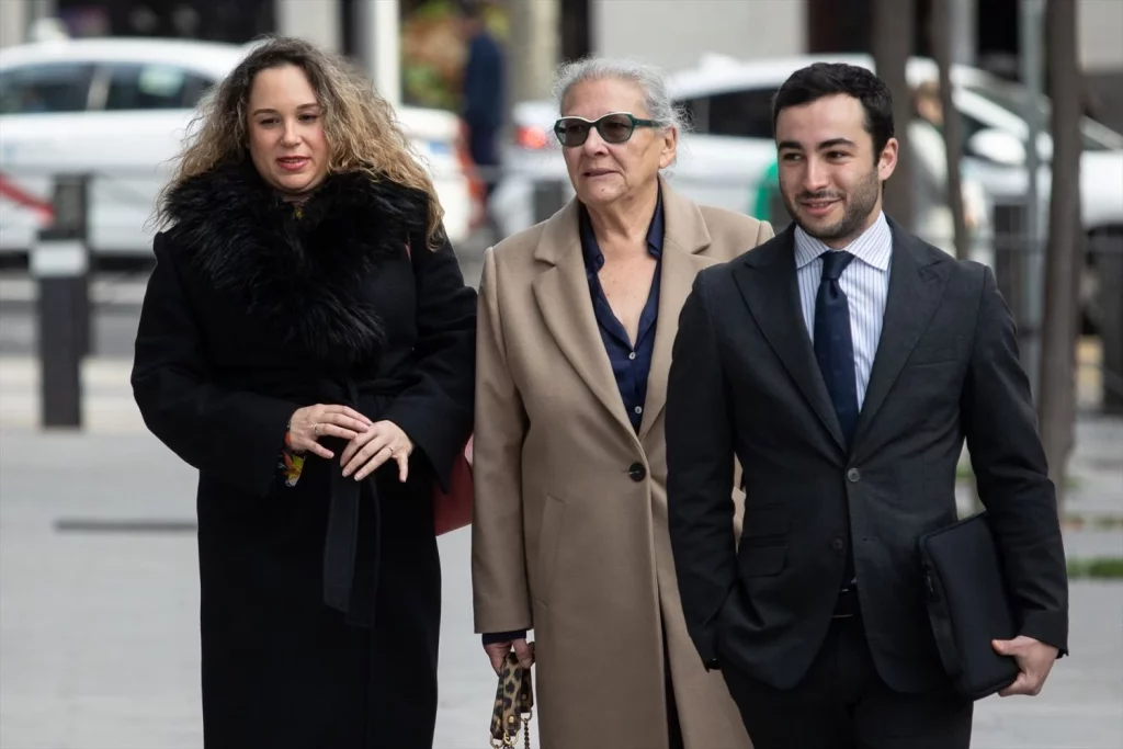 Leonor González Pano (izquierda), habló sobre el rescate de Air Europa en un periódico. FOTO EUROPA PRESS